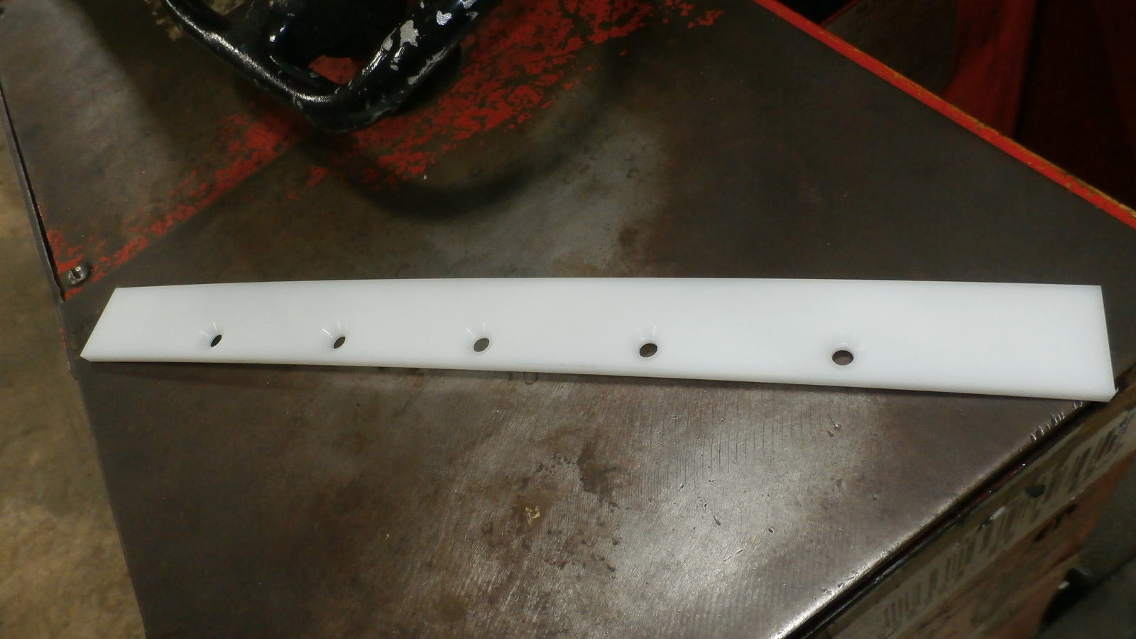 SCRAPER,F/SLIDE SHUTOFF,F/1000# HOPPER